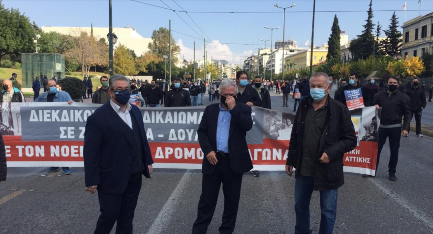 Πολυτεχνείο: Συγκέντρωση από μέλη του ΚΚΕ στο πρώην ΕΑΤ- ΕΣΑ- Κατάθεση στεφάνου από τον Κουτσούμπα