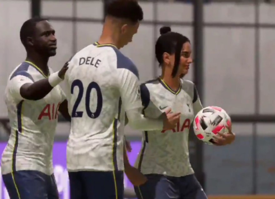 Παίκτες της Τότεναμ πανηγυρίζουν... θωπεύοντας την Dua Lipa όταν σκοράρει (βίντεο)