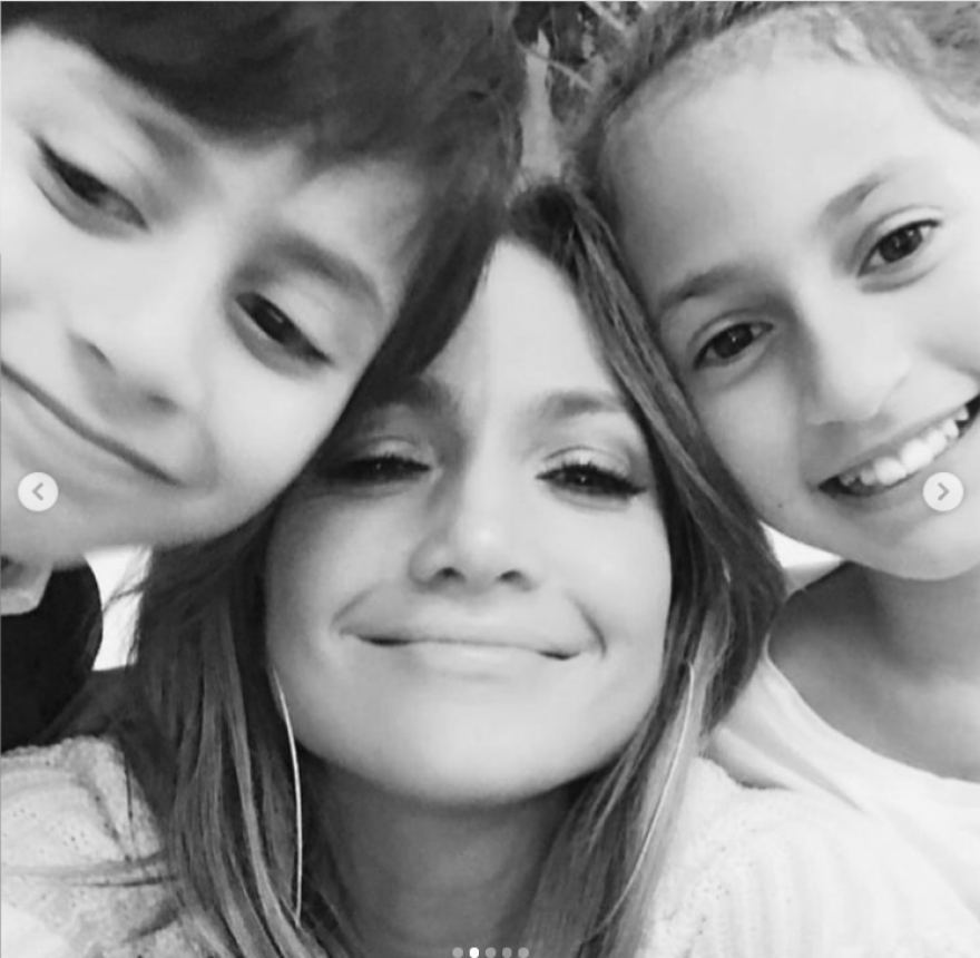 Η Τζένιφερ Λόπεζ απολαμβάνει την καραντίνα: Βρήκα χρόνο για τα παιδιά μου