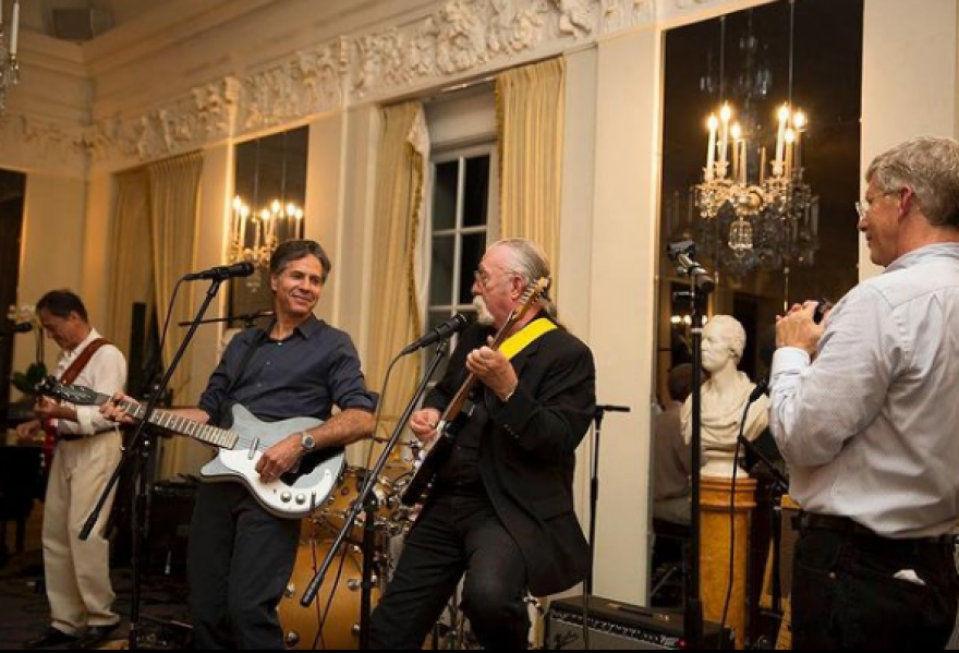 Άντονι Μπλίνκεν: Το «alter ego» του Τζο Μπάιντεν που θα διαδεχτεί τον Πομπέο