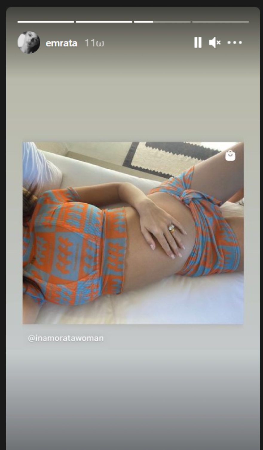 Έμιλι Ρατακόφσκι: Γιορτάζει τους έξι μήνες της εγκυμοσύνης της