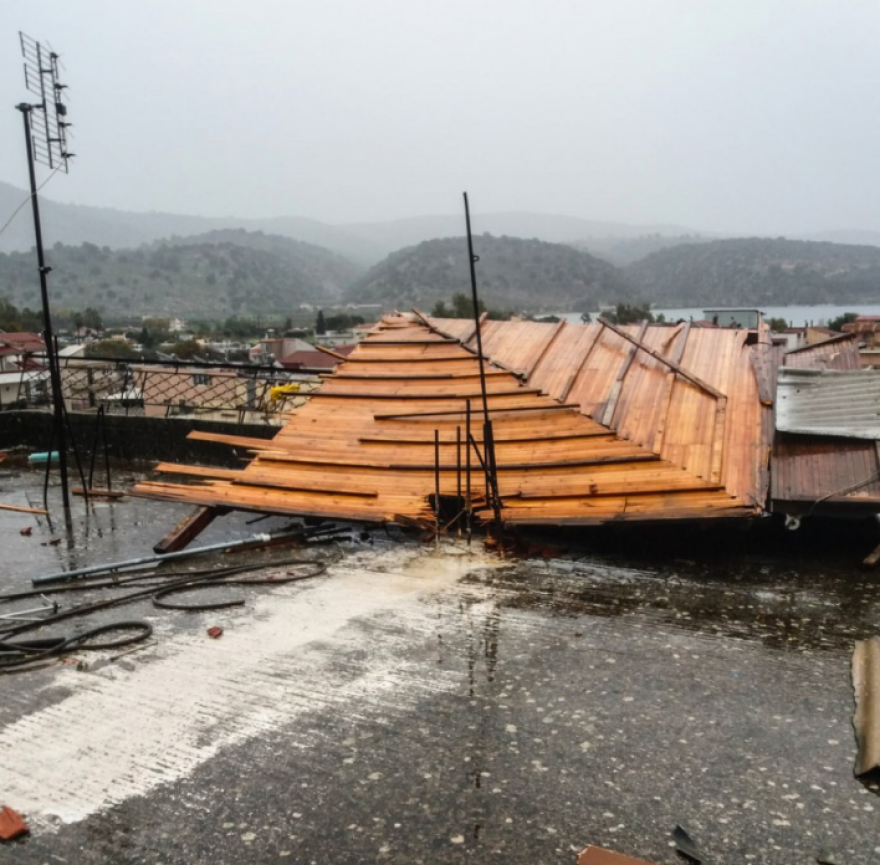 Καιρός: Καταστροφές στη δυτική Ελλάδα από την κακοκαιρία - Δείτε φωτογραφίες από Τζουμέρκα - Αστακό 