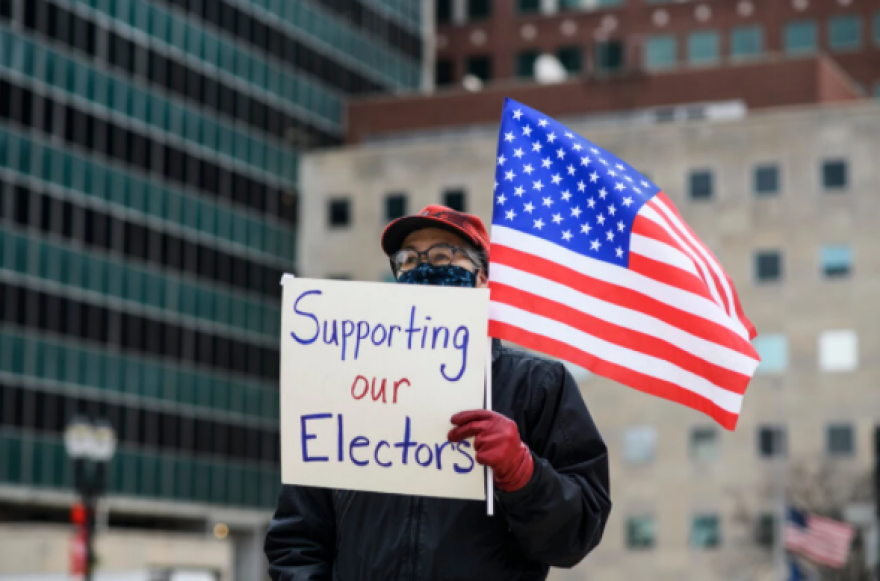 Επίσημα Πρόεδρος των ΗΠΑ ο Μπάιντεν: Το «Σώμα των Εκλεκτόρων» ανακοίνωσε και τυπικά τη νίκη του Δημοκρατικού