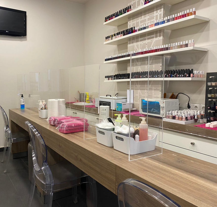 Άνοιξαν τα κέντρα περιποίησης νυχιών - «Βροχή»... οι click away παραγγελίες στα παιχνιδάδικα