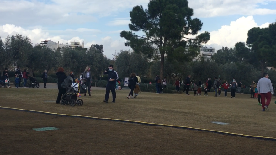 Κυριακάτικη βόλτα για εκατοντάδες Αθηναίους στο ΚΠΙΣΝ - Δείτε φωτογραφίες