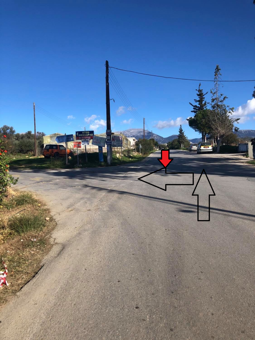 Τροχαίο στις Μοίρες: Ανείπωτη θλίψη στο τελευταίο αντίο στην 38χρονη αστυνομικό και τη δίχρονη κόρη της