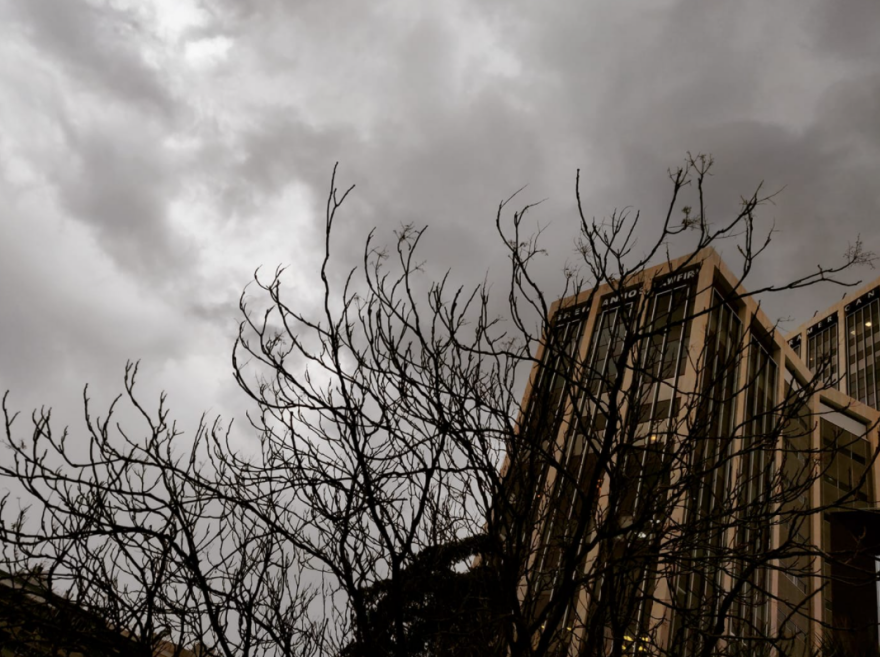 Καιρός στην Αθήνα - Κακοκαιρία Μήδεια: Καταιγίδα τώρα στα βόρεια προάστια - Πού βρέχει