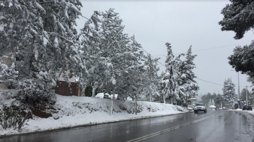 Επελαύνει η Μήδεια στην Αττική:  Σύσταση για αλυσίδες στην Κηφισίας 