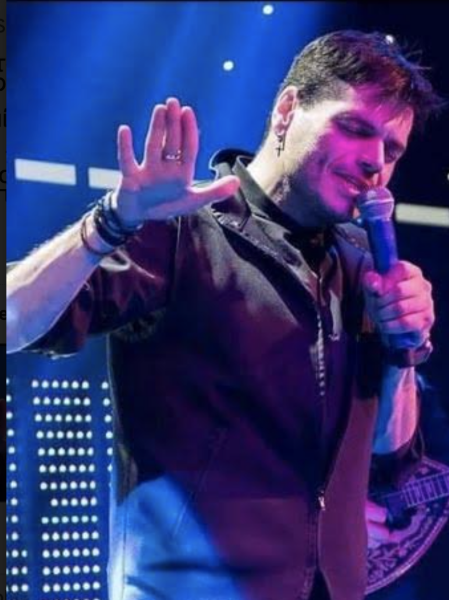 Έλληνας τραγουδιστής που ζύγιζε 260 κιλά θα υποβληθεί στην 21η χειρουργική επέμβαση