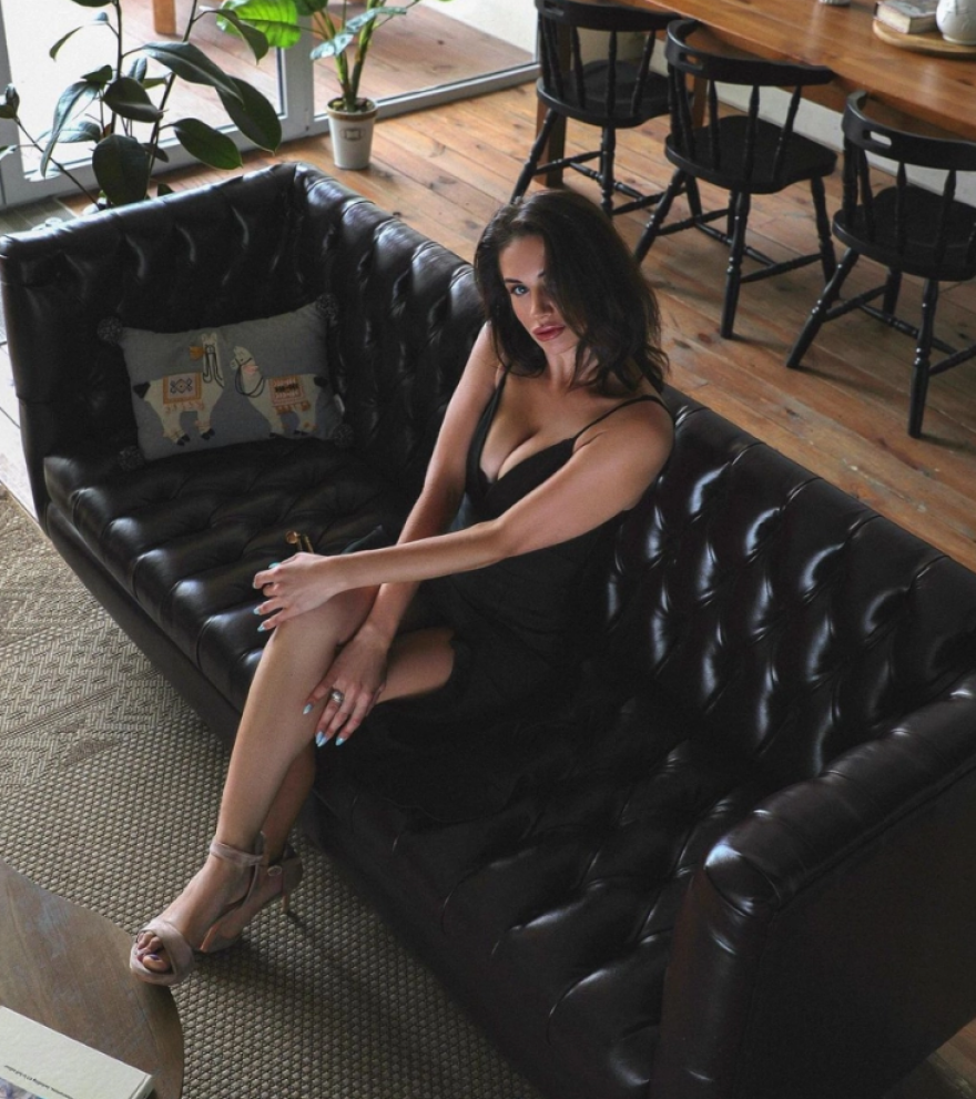 Η Ουκρανή δικηγόρος που έγινε γυμνό μοντέλο στο Ντουμπάι