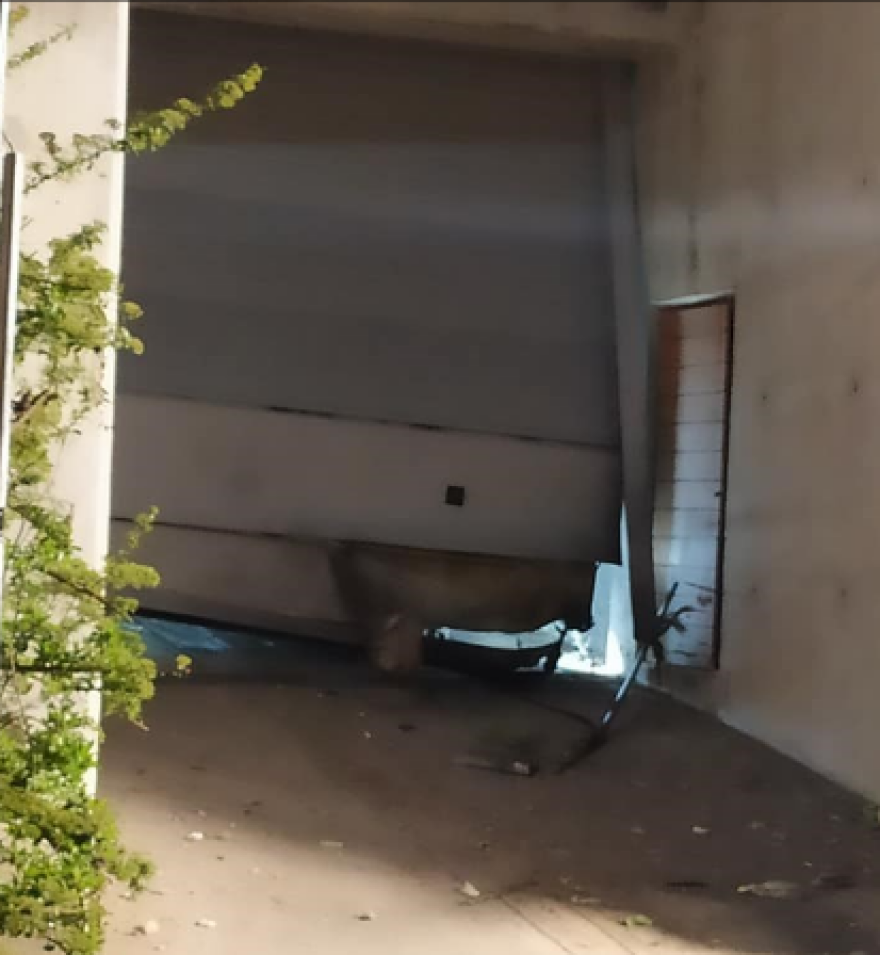 Μένιος Φουρθιώτης: Έκρηξη έξω από το σπίτι του παρουσιαστή - Δείτε φωτογραφίες