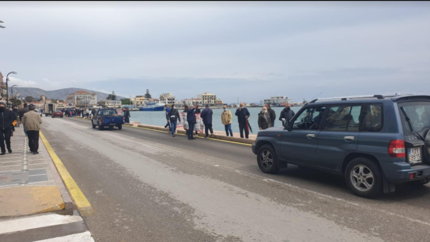 Μεταναστευτικό: Κινητοποίηση στο λιμάνι της Χίου για τις δομές φιλοξενίας μεταναστών  