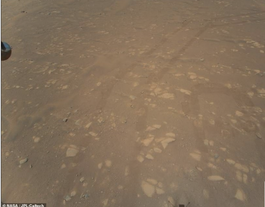 NASA: Οι πρώτες εντυπωσιακές και έγχρωμες εικόνες από τον πλανήτη Άρη