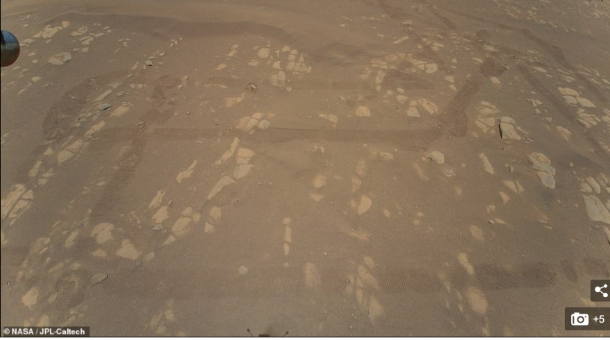 NASA: Οι πρώτες εντυπωσιακές και έγχρωμες εικόνες από τον πλανήτη Άρη