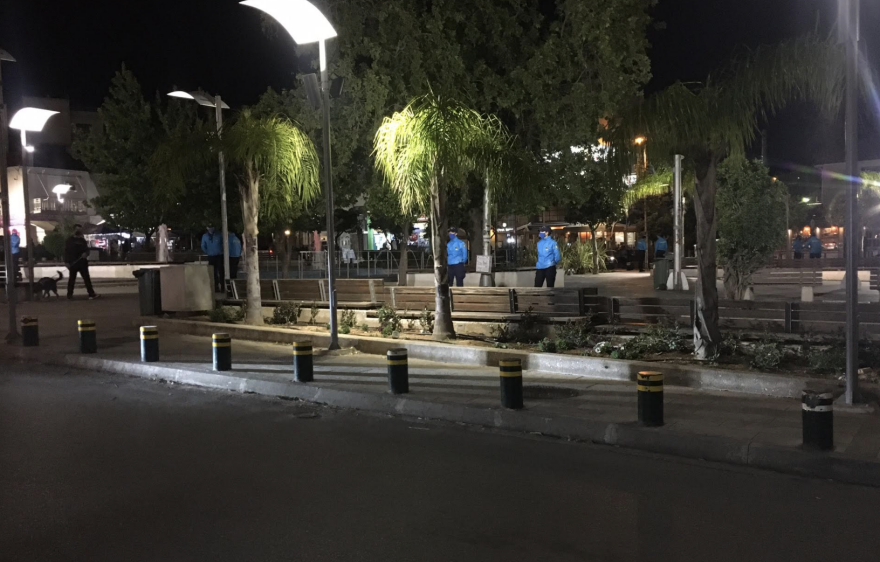 Κορωνοπάρτι: Η αστυνομία απέκλεισε την πλατεία Υμηττού - Φωτογραφίες 