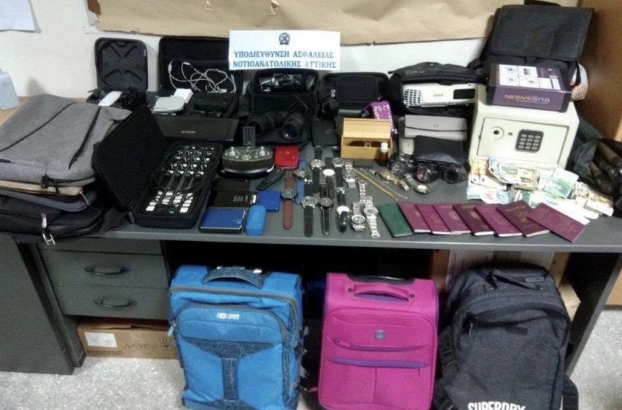 Εξαρθρώθηκε σπείρα που «σάρωνε» σε κλοπές στα νότια προάστια της Αττικής - Λεία άνω των 40.000