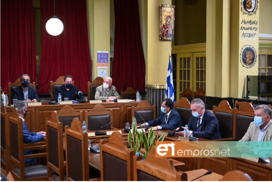 Στέλιος Πέτσας: «Αυτοψία» στις πληγείσες από την πρόσφατη κακοκαιρία περιοχές της Μυτιλήνης 