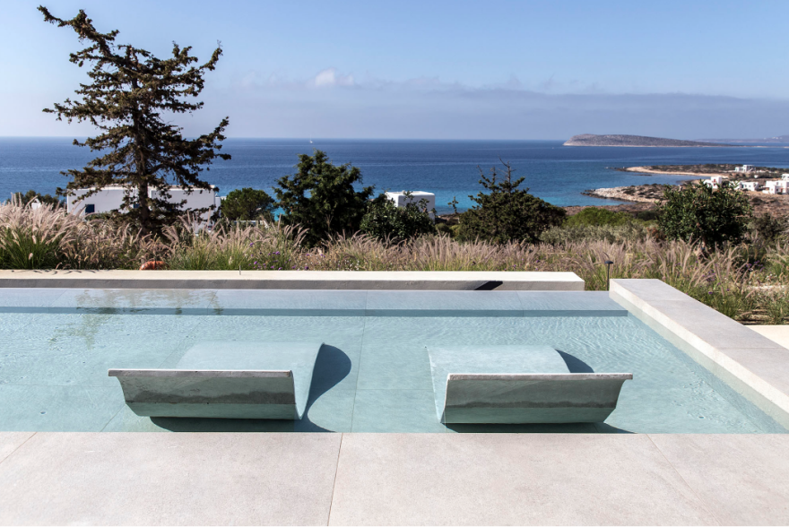 Aνω κάτω η Πάρος με το σοφτ πορνό ριάλιτι που γυρίζεται στο νησί