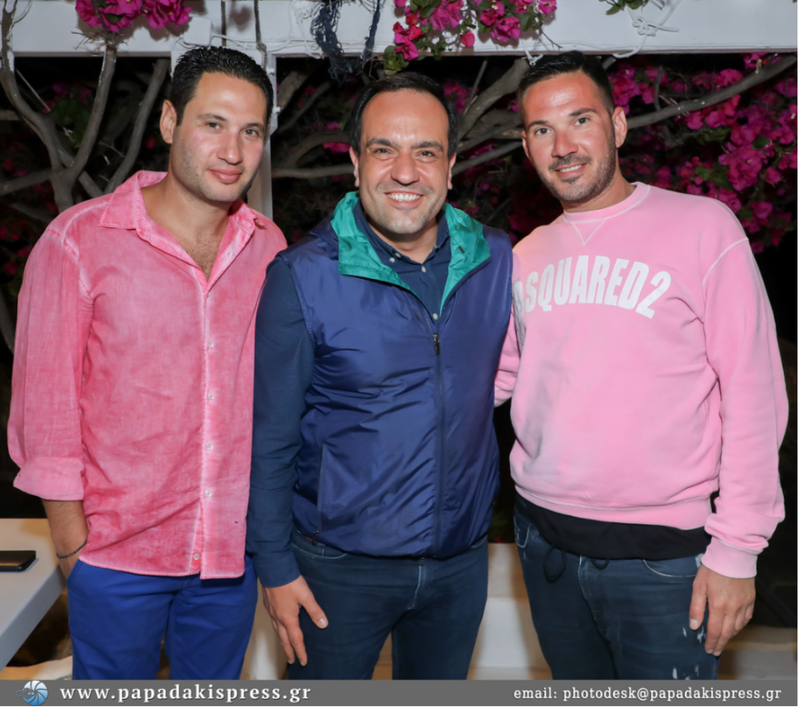 Μύκονος: Πάρτι για τα 10 χρόνια γάμου της Δέσποινας Μοιραράκη - Δείτε φωτογραφίες