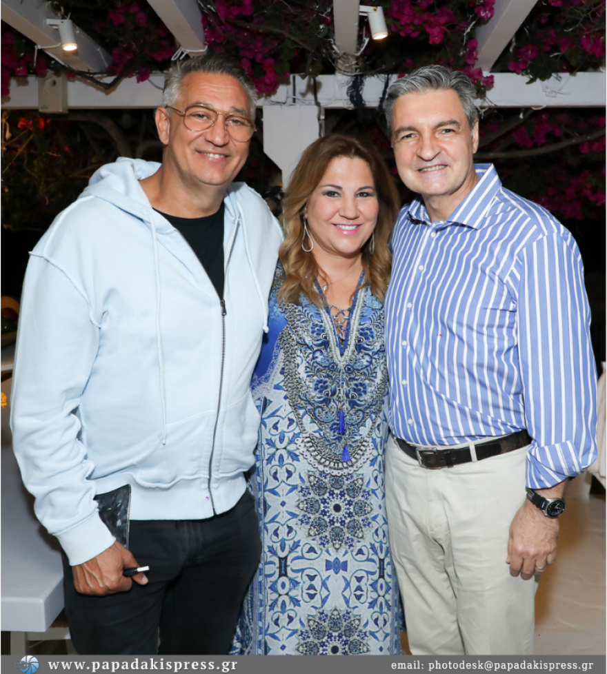 Μύκονος: Πάρτι για τα 10 χρόνια γάμου της Δέσποινας Μοιραράκη - Δείτε φωτογραφίες