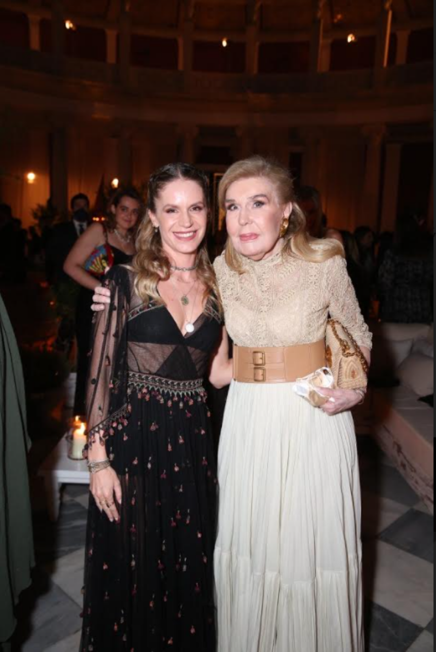 Επίδειξη Dior: Οι αριστοκρατικές εμφανίσεις των Μαριάννας Βαρδινογιάννη - Μαρέβας Μητσοτάκη-Γκραμπόφσκι