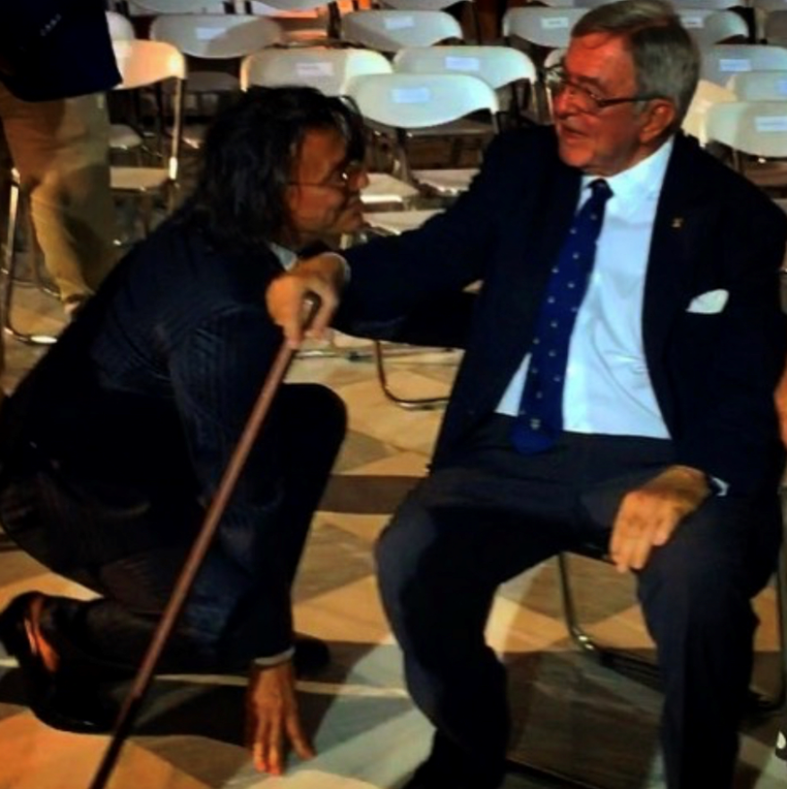 Ηλίας Ψινάκης: Ετοιμάζει βιβλίο με την πολυτάραχη ζωή του - «Παρελαύνουν» Μερκούρη, Βουγιουκλάκη, Τέιλορ και βασιλείς 