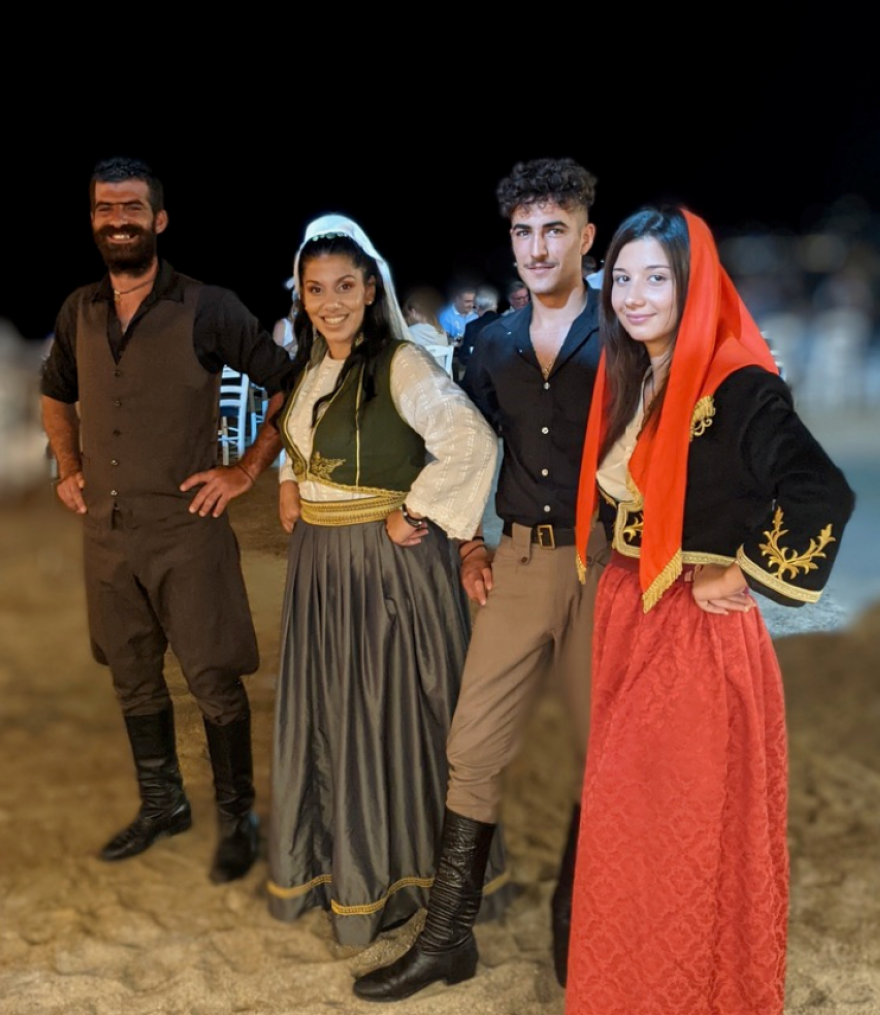 Κρητικό γλέντι με «αντικριστό», παραδοσιακές φορεσιές και επώνυμες παρουσίες - Ποιοι έδωσαν το παρών