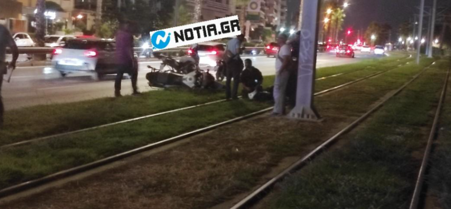 Παλαιό Φάληρο: Μηχανή της ομάδας ΔΙΑΣ παρέσυρε γυναίκα κατά τη διάρκεια καταδίωξης - Δύο τραυματίες