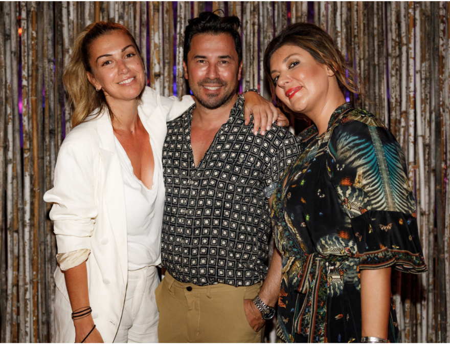 Φωτογραφίες: Η Υβόννη Μπόσνιακ σε λαμπερό κάλεσμα στην Αθηναϊκή Ριβιέρα - Ποιοι επώνυμοι παρευρέθηκαν