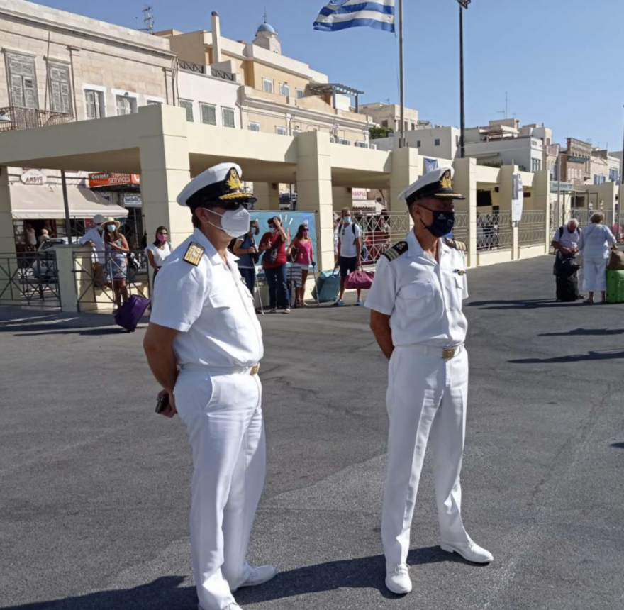 Λιμάνι Σύρου: Αυστηροί έλεγχοι από το λιμενικό στους επιβάτες των πλοίων