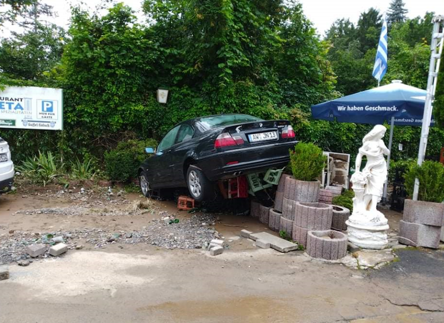 Κακοκαιρία: Οι Έλληνες της Γερμανίας μετρούν τις πληγές τους (Βίντεο)