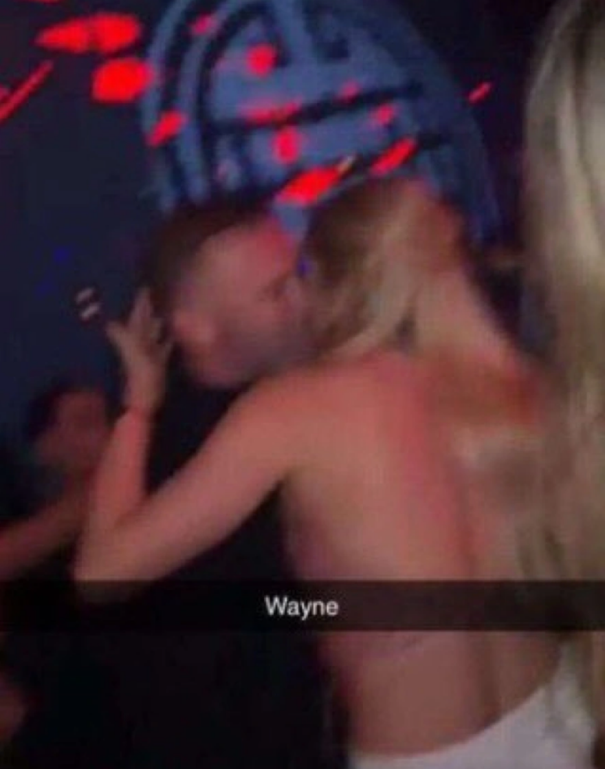 Έξαλλος ο Γουέιν Ρούνεϊ: «Μου την είχαν στημένη» λέει - Δεν κάναμε σεξ, μόνο περάσαμε ωραία