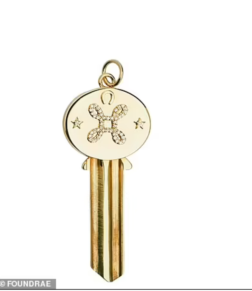 Τζένιφερ Λόπεζ: Μόνο με μαγιό και το δώρο των 45.000 δολαρίων από τον Μπεν Άφλεκ - Δείτε φωτογραφίες