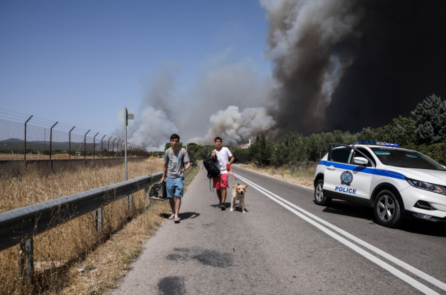 Κίνηση στους δρόμους: Πού έχει μποτιλιάρισμα τώρα, λόγω της φωτιάς στη Βαρυμπόμπη 