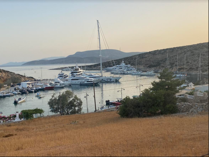 Αθηνά Μαρτίνου: Η ισχυρότερη γυναίκα της ελληνικής ναυτιλίας έκλεισε τα 94 - Απόβαση... μεγιστάνων στην Σχοινούσα 