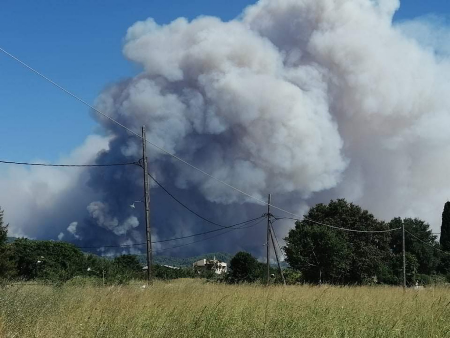 Εύβοια: Σε ετοιμότητα το Λιμενικό - Διαδοχικά τα μηνύματα του 112 για εκκένωση οικισμών
