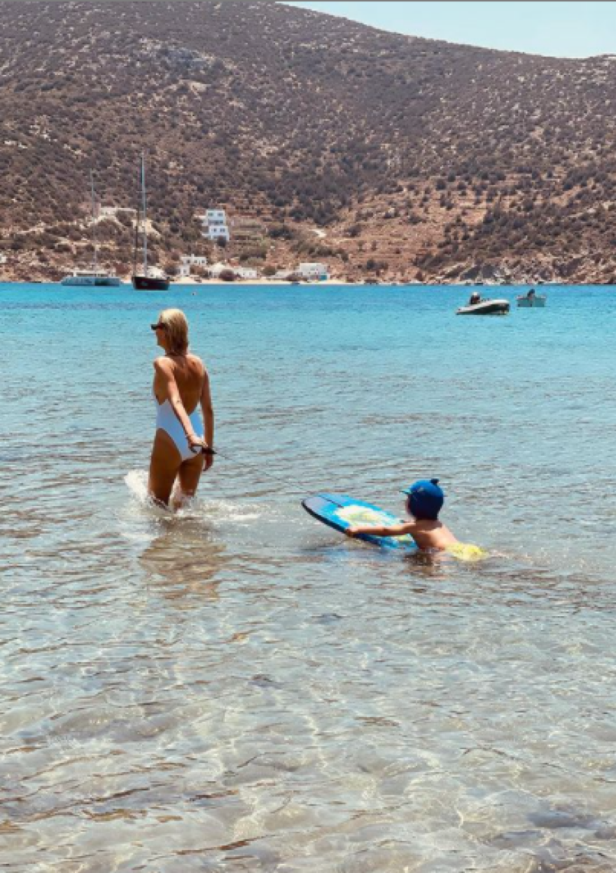 Βίκυ Καγιά: Το άλμπουμ των καλοκαιρινών της διακοπών