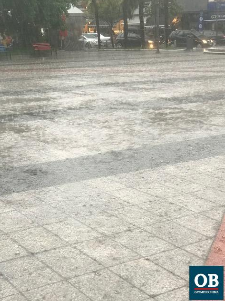 Καταιγίδες σε Λάρισα και Κατερίνη - Ποτάμια έγιναν οι δρόμοι (βίντεο και φωτογραφίες)