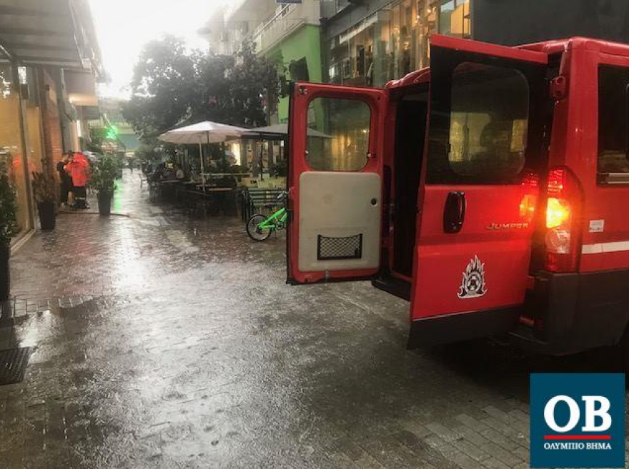 Καταιγίδες σε Λάρισα και Κατερίνη - Ποτάμια έγιναν οι δρόμοι (βίντεο και φωτογραφίες)