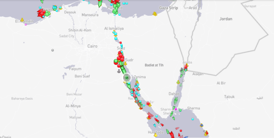 Ever Given: Πέρασε χωρίς... απρόοπτα αυτή τη φορά από την Διώρυγα του Σουέζ