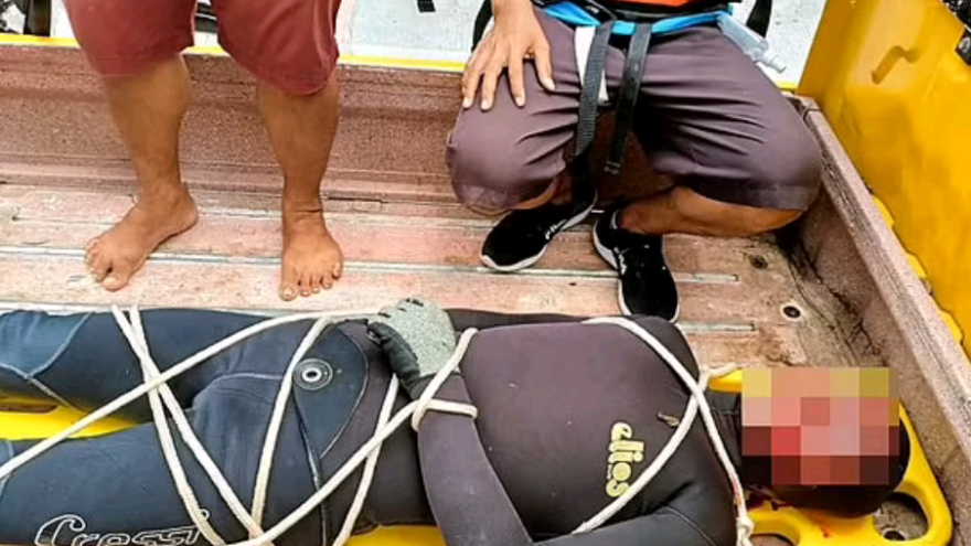 Φιλιππίνες: Τραγικό τέλος για 31χρονο ψαροτουφεκά που «παγιδεύτηκε» από μεγάλο ψάρι