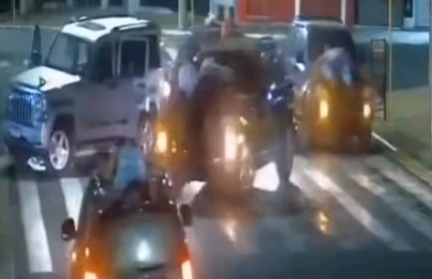 Νύχτα τρόμου στη Βραζιλία: Εισβολή από 20 οπλισμένους σε τράπεζες - Τρεις νεκροί και 10 όμηροι 