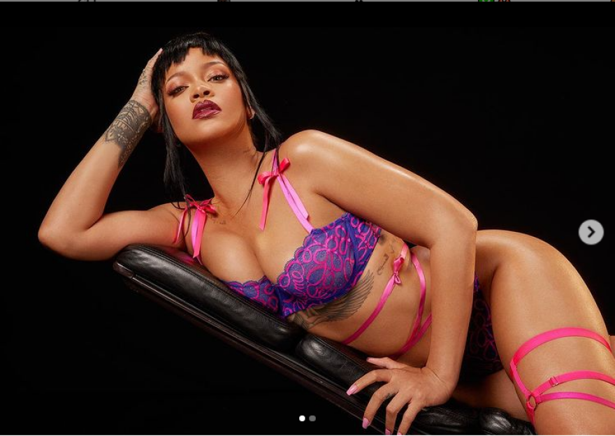 Ριάνα: Δείτε πώς πουλάει τα νέα της προϊόντα - Βίντεο και φωτογραφίες