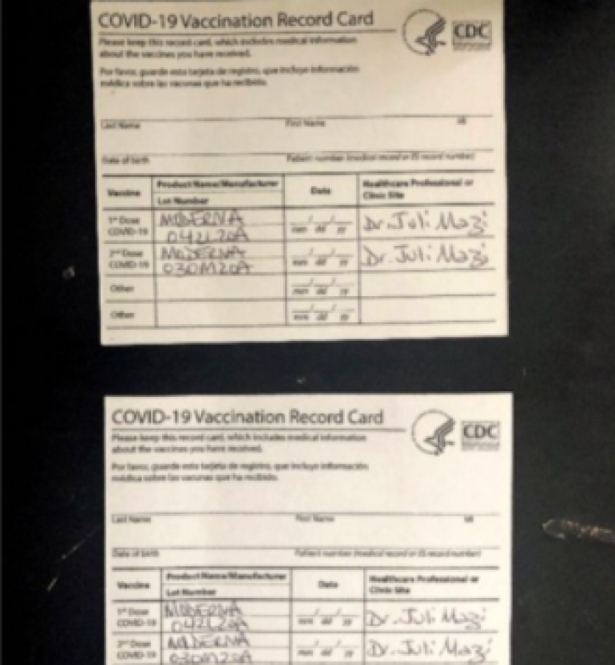 ΗΠΑ: Δίωξη σε βάρος 15 προσώπων που συμμετείχαν σε κύκλωμα με πλαστά πιστοποιητικά εμβολιασμού για την COVID-19