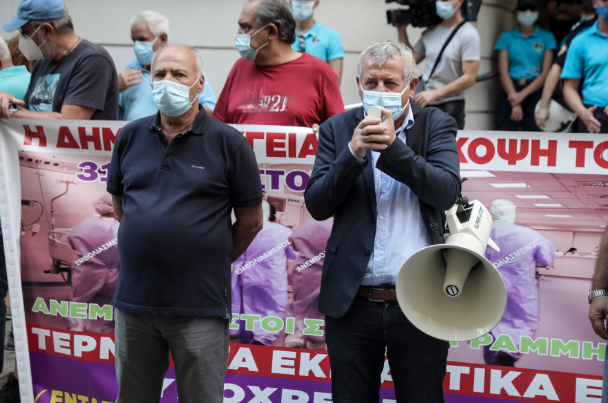 Με Πολάκη παρόντα η διαμαρτυρία ΠΟΕΔΗΝ για τον υποχρεωτικό εμβολιασμό των υγειονομικών 