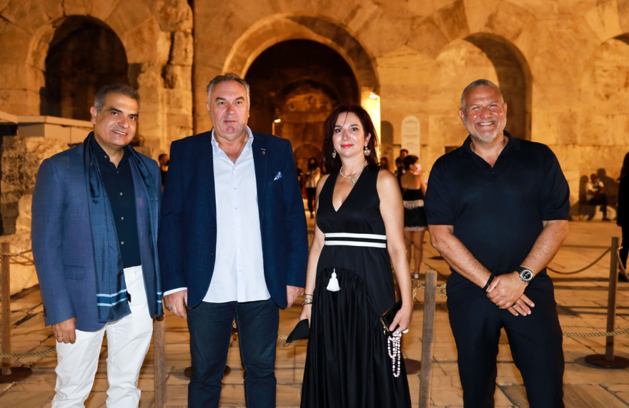 Μαγική βραδιά στο Ηρώδειο με την Μαρινέλλα και τον Μάριο Φραγκούλη - Οι λαμπερές παρουσίες σε φωτογραφίες