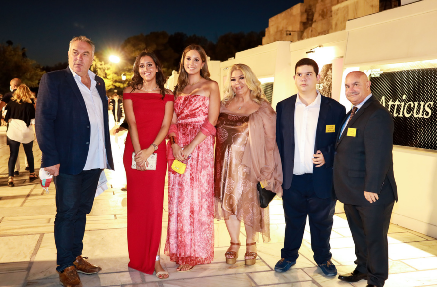 Μαγική βραδιά στο Ηρώδειο με την Μαρινέλλα και τον Μάριο Φραγκούλη - Οι λαμπερές παρουσίες σε φωτογραφίες