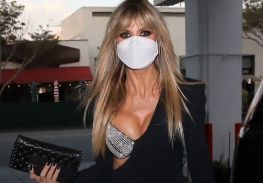 Η αποκαλυπτική εμφάνιση της Χάιντι Κλουμ - Δείτε φωτογραφία