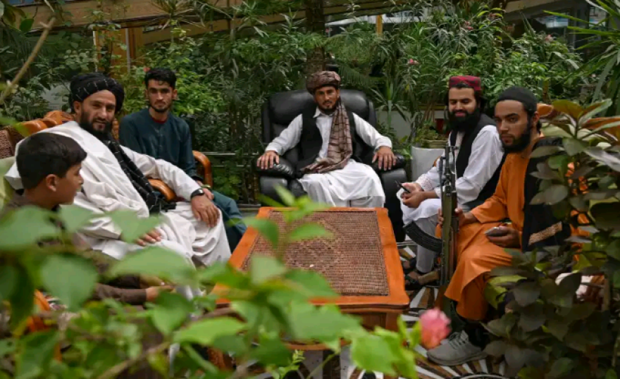 Ταλιμπάν: Από τις σπηλιές σε... εντυπωσιακή έπαυλη με πισίνα