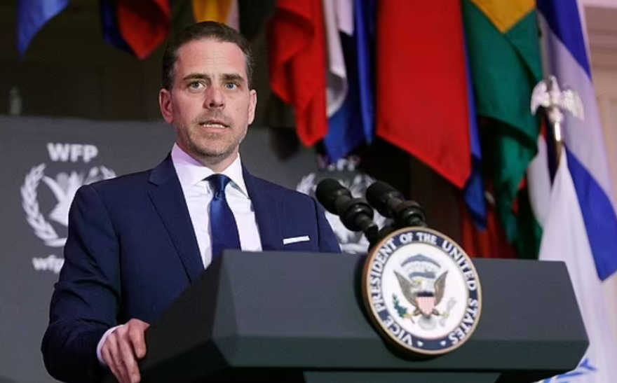 Σάλος στις ΗΠΑ με τον γιο Μπάιντεν: Ζήτησε 2 εκατ. δολάρια για να ξεμπλοκάρει περιουσιακά στοιχεία 30 δισ. της Λιβύης